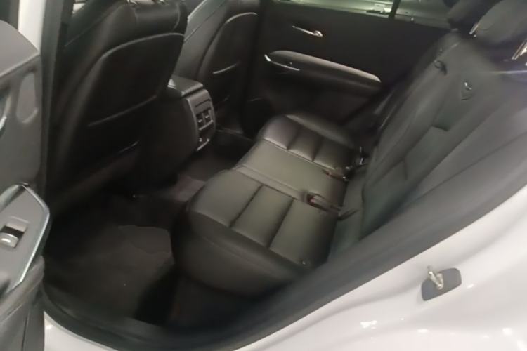 Used Cadillac XT4 2021 28T Two-Wheel Drive Leading Version Left Rear Seat