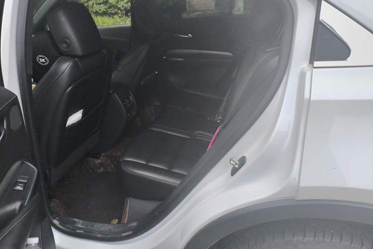 Used Cadillac XT4 2021 28T Two-Wheel Drive Luxury Version Left Rear Seat