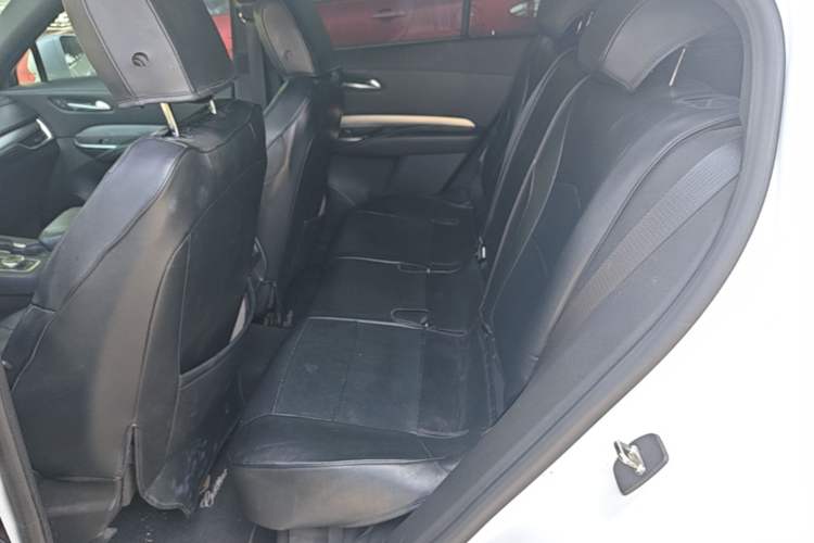 Used Cadillac XT4 2021 28T Two-Wheel Drive Luxury Version Left Rear Seat