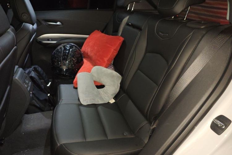 Used Cadillac XT4 2021 28T Two-Wheel Drive Leading Version Left Rear Seat