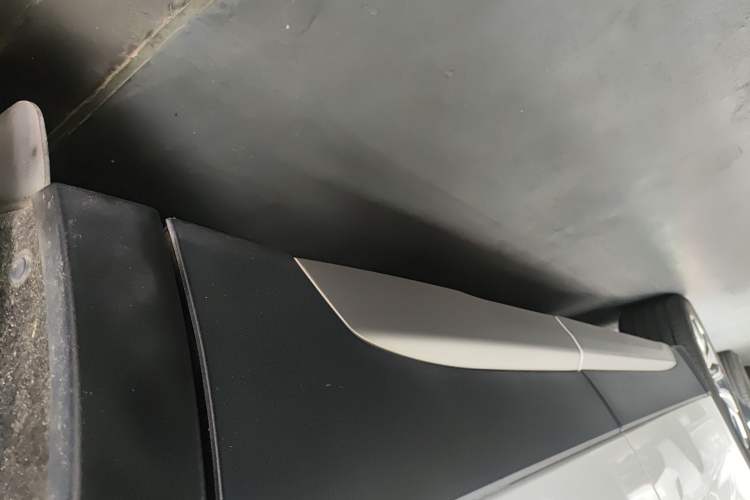 Used Cadillac XT4 2021 28T Two-Wheel Drive Luxury Version Left Side Sill