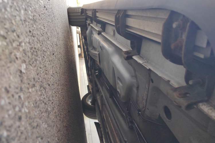 Used Cadillac XT4 2021 28T Two-Wheel Drive Tech Edition Left Side Sill
