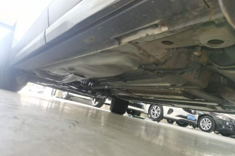 Used Cadillac XT4 2021 28T Two-Wheel Drive Tech Edition Left Side Sill