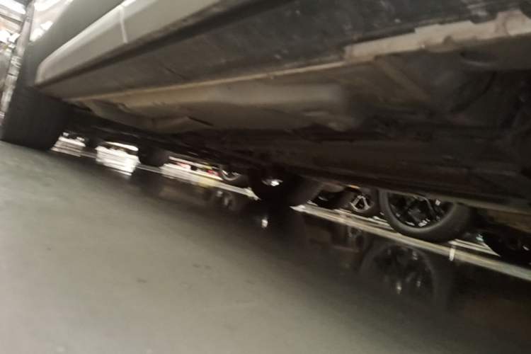 Used Cadillac XT4 2021 28T Two-Wheel Drive Luxury Version Left Side Sill