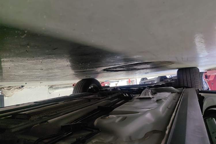 Used Cadillac XT4 2021 28T Two-Wheel Drive Tech Edition Left Side Sill