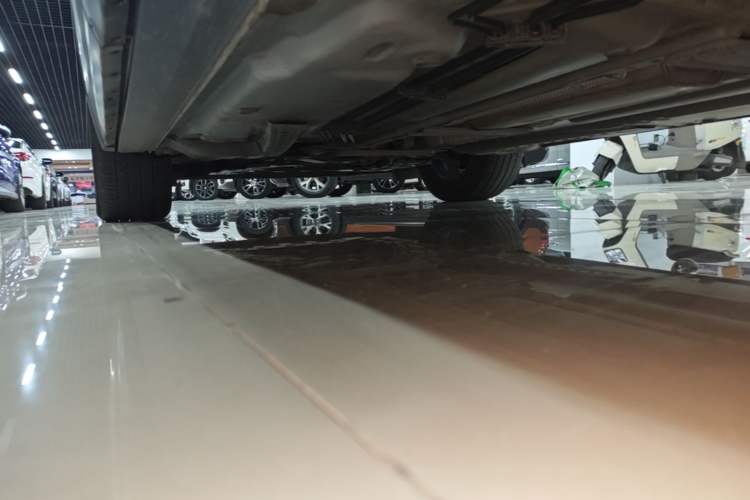 Used Cadillac XT4 2021 28T Two-Wheel Drive Luxury Version Left Side Sill