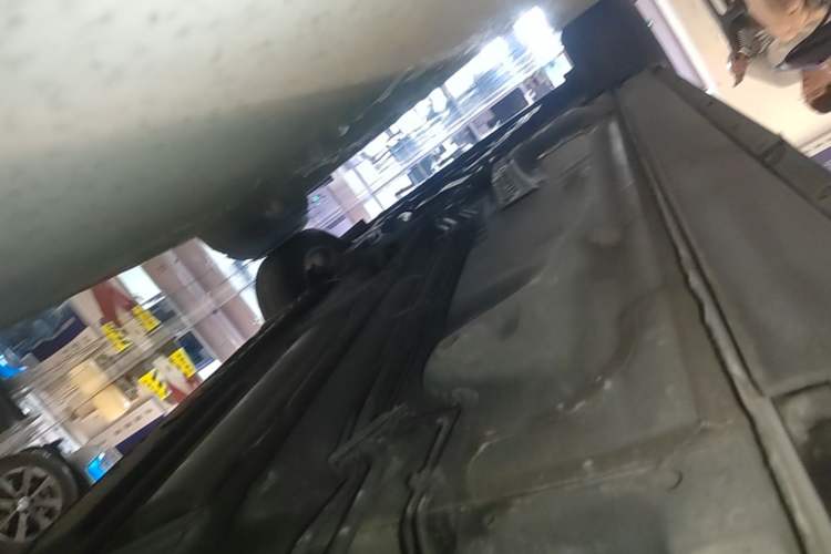 Used Cadillac XT4 2021 28T Two-Wheel Drive Tech Edition Left Side Sill