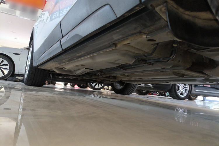 Used Cadillac XT4 2021 28T Two-Wheel Drive Tech Edition Left Side Sill