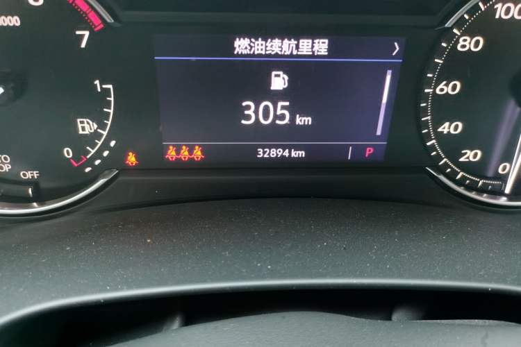 Used Cadillac XT4 2021 28T Two-Wheel Drive Tech Edition Odometer Close Up