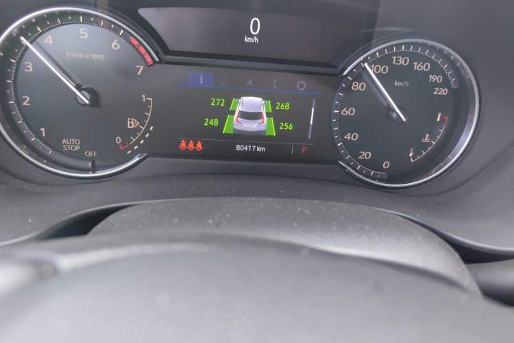 Used Cadillac XT4 2021 28T Two-Wheel Drive Tech Edition Odometer Close Up