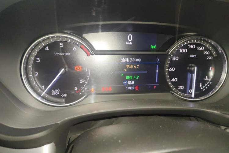 Used Cadillac XT4 2021 28T Two-Wheel Drive Leading Version Odometer Close Up