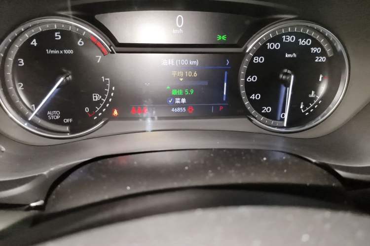 Used Cadillac XT4 2021 28T Two-Wheel Drive Leading Version Odometer Close Up