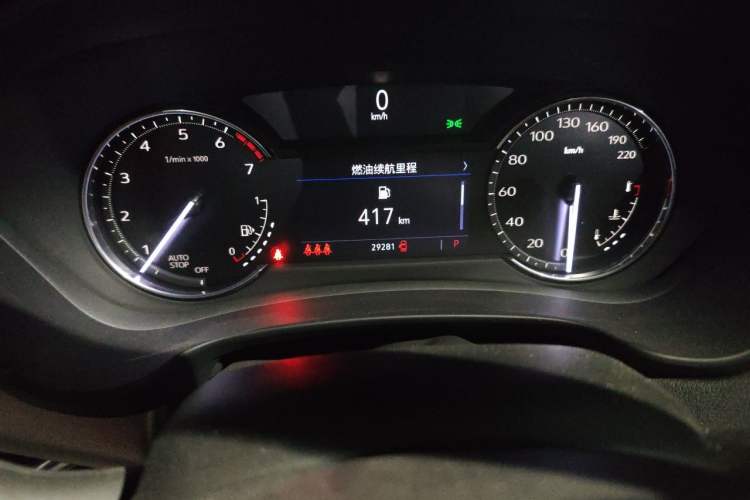 Used Cadillac XT4 2021 28T Two-Wheel Drive Leading Version Odometer Close Up