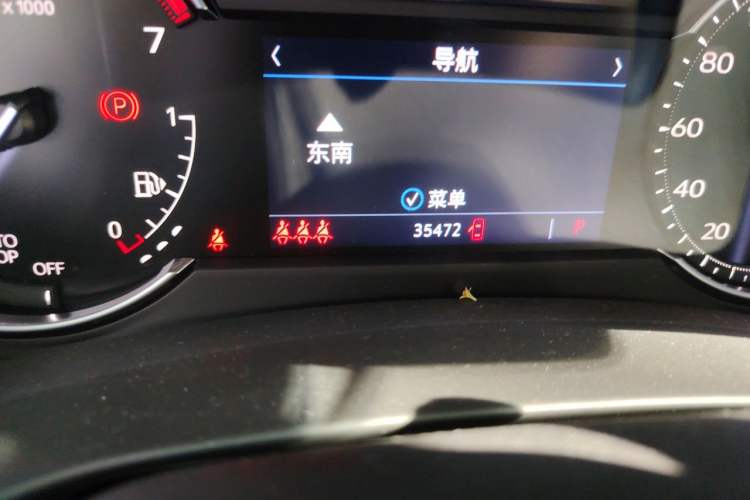 Used Cadillac XT4 2021 28T Two-Wheel Drive Leading Version Odometer Close Up