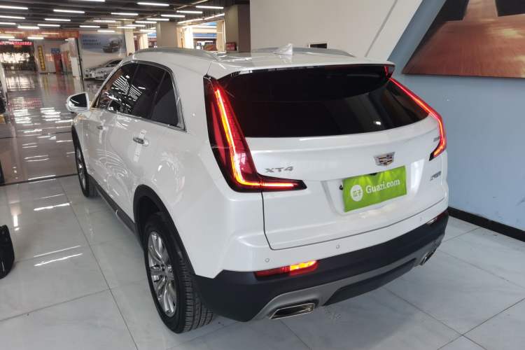 Used Cadillac XT4 2021 28T Two-Wheel Drive Luxury Version Rear Left 45 Deg