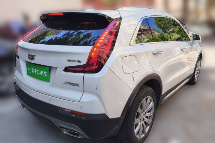Used Cadillac XT4 2021 28T Two-Wheel Drive Luxury Version Rear Right 45 Deg