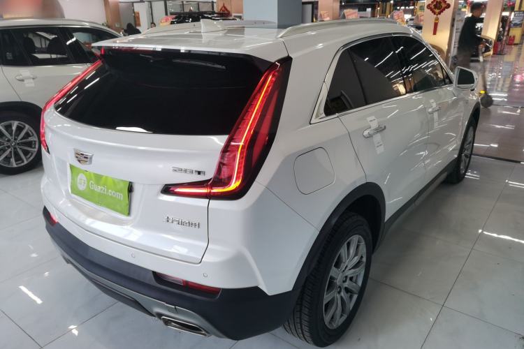 Used Cadillac XT4 2021 28T Two-Wheel Drive Luxury Version Rear Right 45 Deg