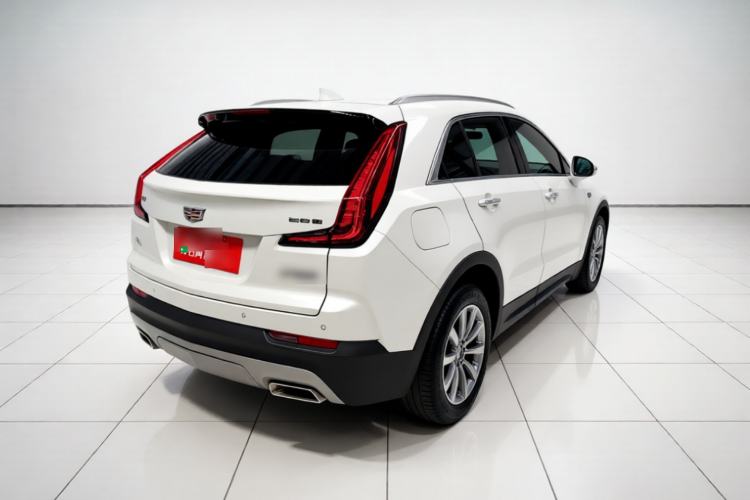 Used Cadillac XT4 2021 28T Two-Wheel Drive Luxury Version Rear Right 45 Deg