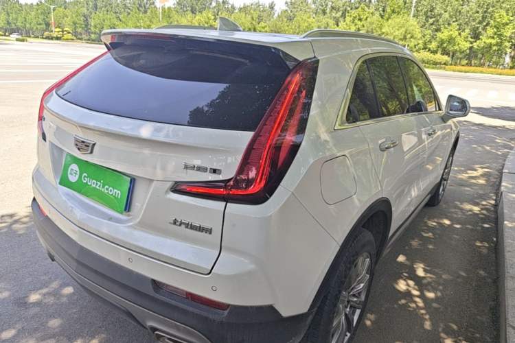 Used Cadillac XT4 2021 28T Two-Wheel Drive Luxury Version Rear Right 45 Deg