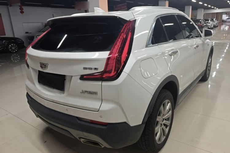 Used Cadillac XT4 2021 28T Two-Wheel Drive Luxury Version Rear Right 45 Deg