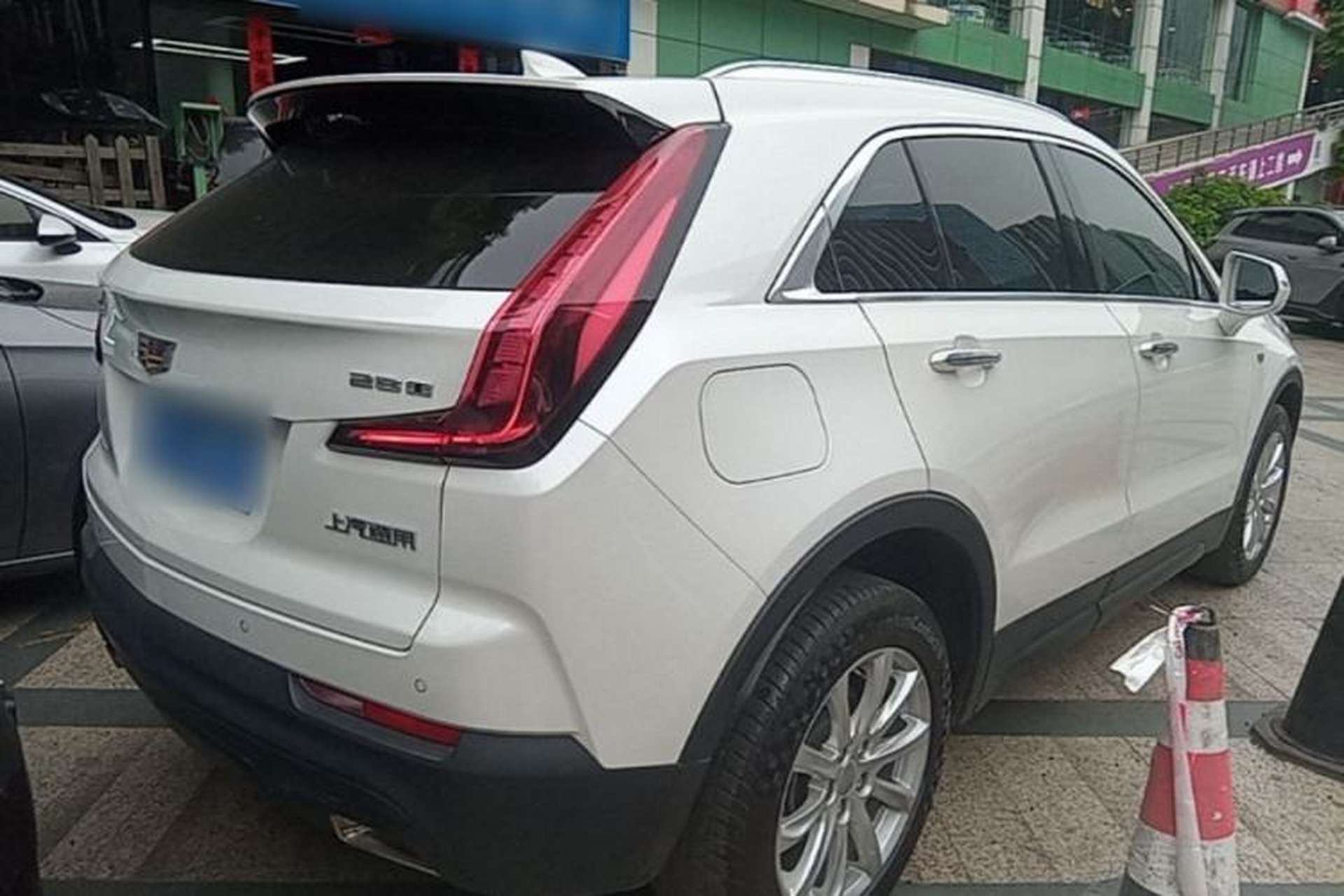 Used Cadillac XT4 2021 28T Two-Wheel Drive Tech Edition Rear Right 45 Deg