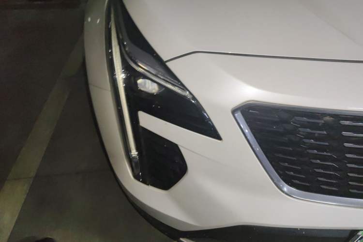 Used Cadillac XT4 2021 28T Two-Wheel Drive Leading Version Right Front Headlight