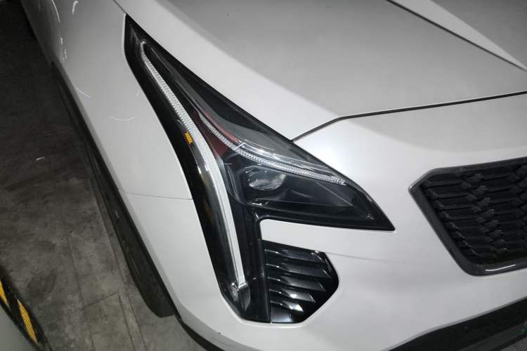 Used Cadillac XT4 2021 28T Two-Wheel Drive Leading Version Right Front Headlight