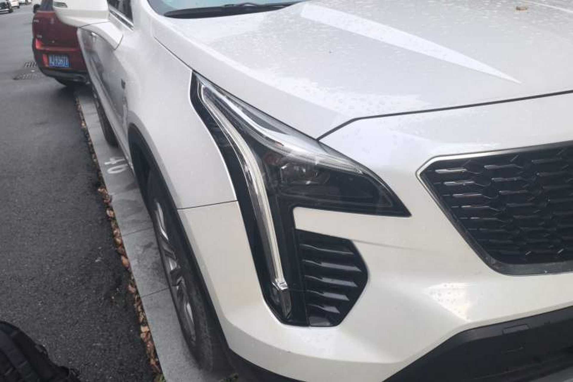 Used Cadillac XT4 2021 28T Two-Wheel Drive Luxury Version Right Front Headlight