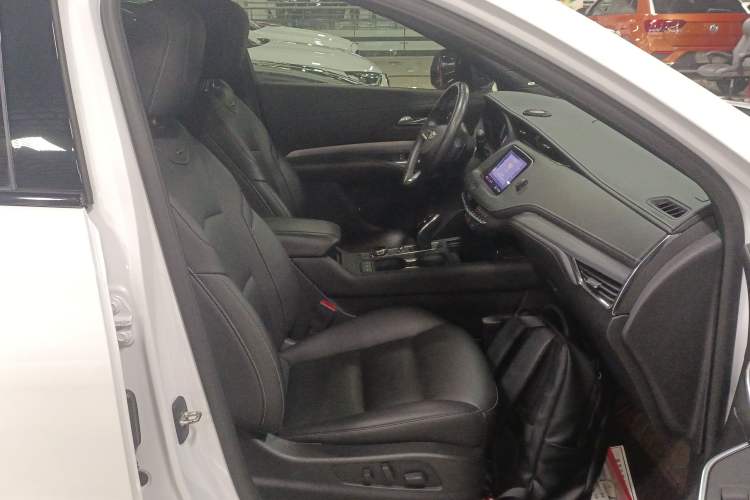 Used Cadillac XT4 2021 28T Two-Wheel Drive Leading Version Right Front Seat