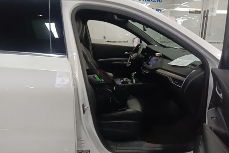 Used Cadillac XT4 2021 28T Two-Wheel Drive Leading Version Right Front Seat