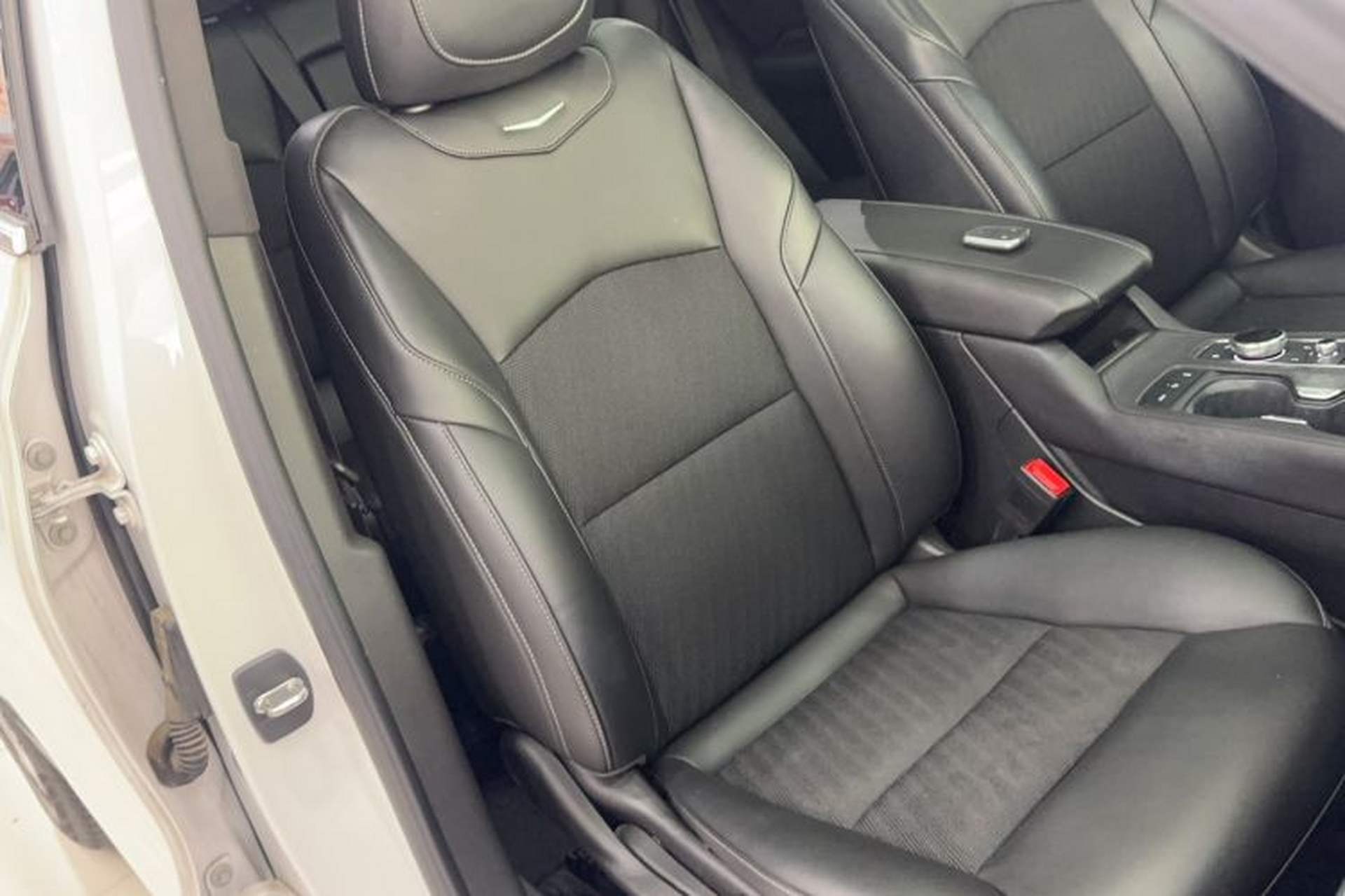 Used Cadillac XT4 2021 28T Two-Wheel Drive Tech Edition Right Front Seat
