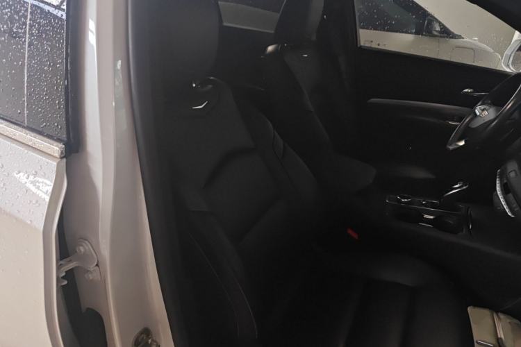Used Cadillac XT4 2021 28T Two-Wheel Drive Leading Version Right Front Seat