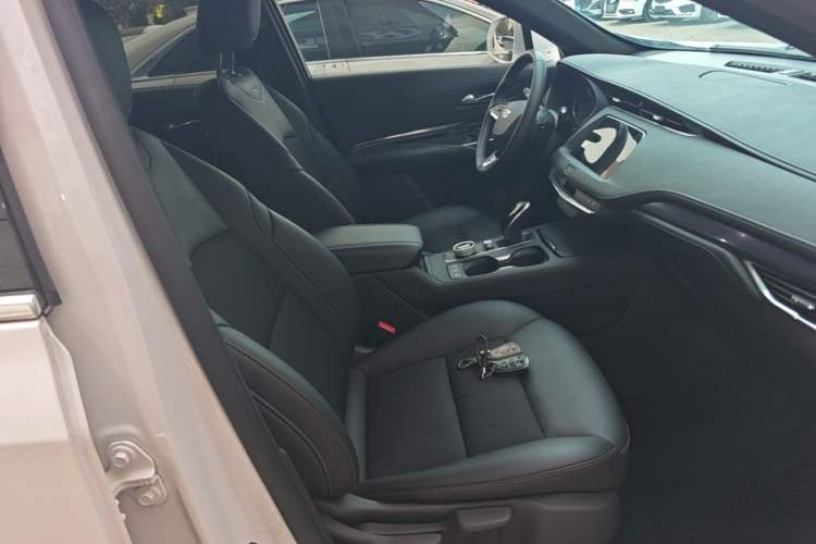 Used Cadillac XT4 2021 28T Two-Wheel Drive Tech Edition Right Front Seat