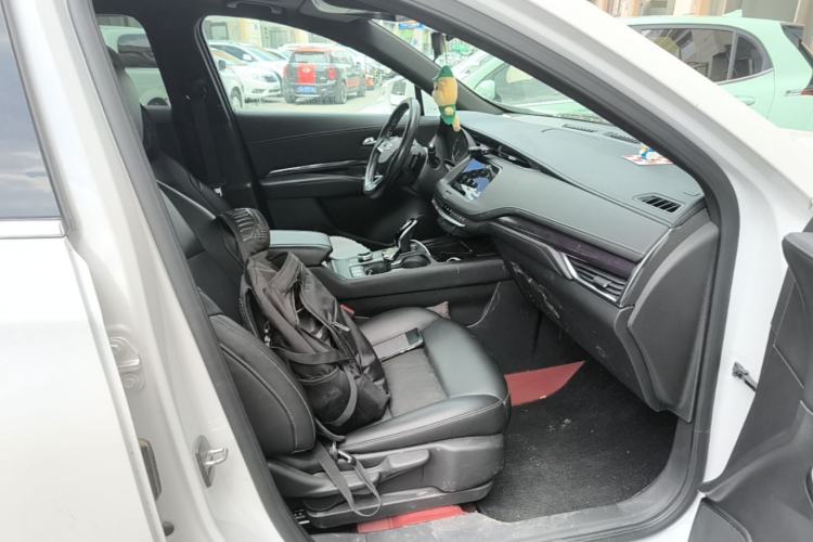 Used Cadillac XT4 2021 28T Two-Wheel Drive Tech Edition Right Front Seat