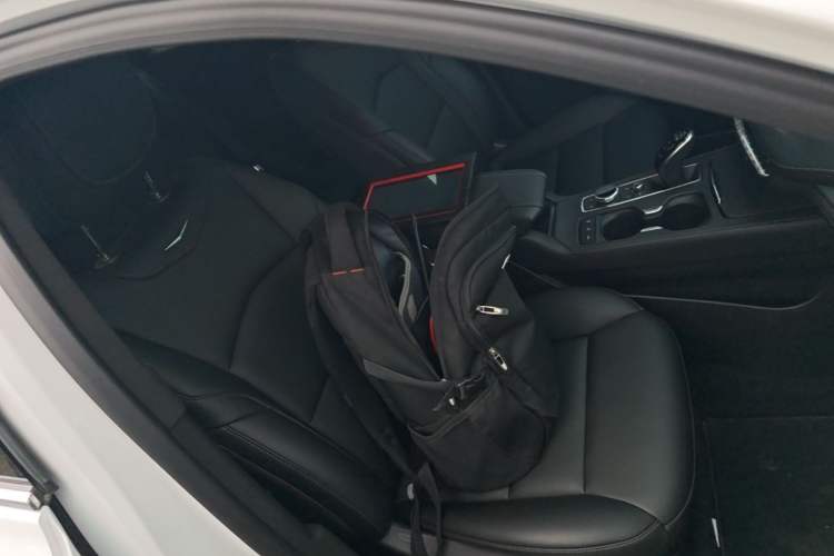 Used Cadillac XT4 2021 28T Two-Wheel Drive Leading Version Right Front Seat