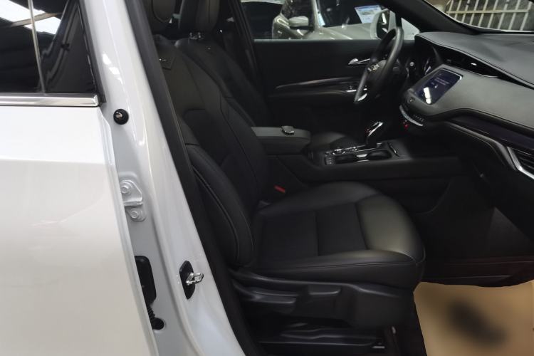 Used Cadillac XT4 2021 28T Two-Wheel Drive Tech Edition Right Front Seat