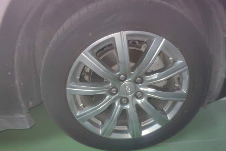 Used Cadillac XT4 2021 28T Two-Wheel Drive Leading Version Right Front Wheel Hub