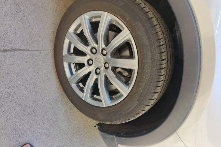 Used Cadillac XT4 2021 28T Two-Wheel Drive Leading Version Right Front Wheel Hub