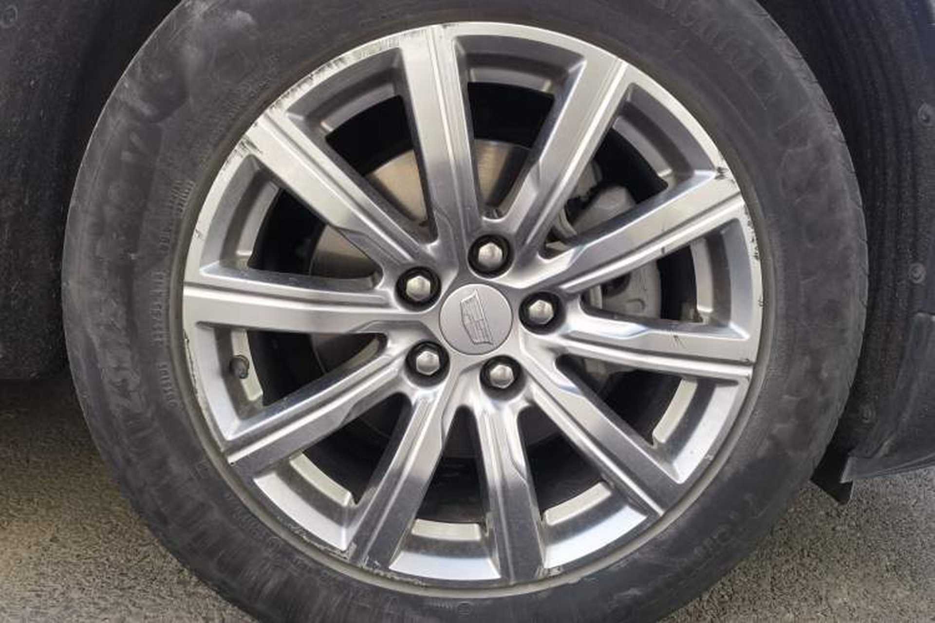 Used Cadillac XT4 2021 28T Two-Wheel Drive Leading Version Right Front Wheel Hub