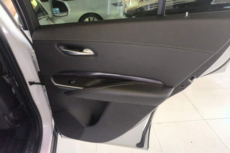 Used Cadillac XT4 2021 28T Two-Wheel Drive Tech Edition Right Rear Door Interior