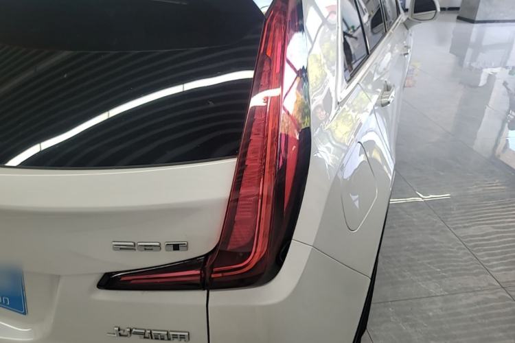 Used Cadillac XT4 2021 28T Two-Wheel Drive Tech Edition Right Rear Taillight
