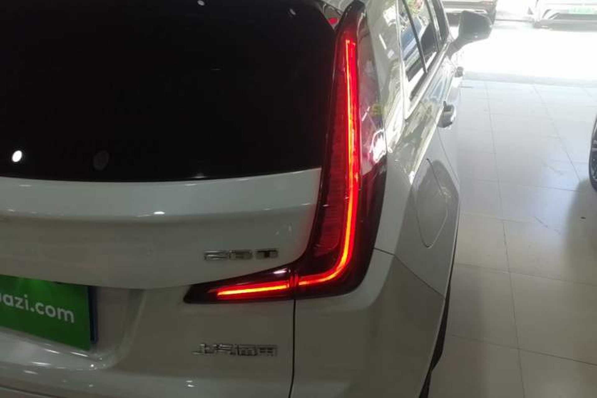Used Cadillac XT4 2021 28T Two-Wheel Drive Tech Edition Right Rear Taillight