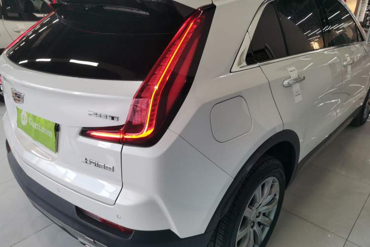 Used Cadillac XT4 2021 28T Two-Wheel Drive Luxury Version Right Rear Taillight