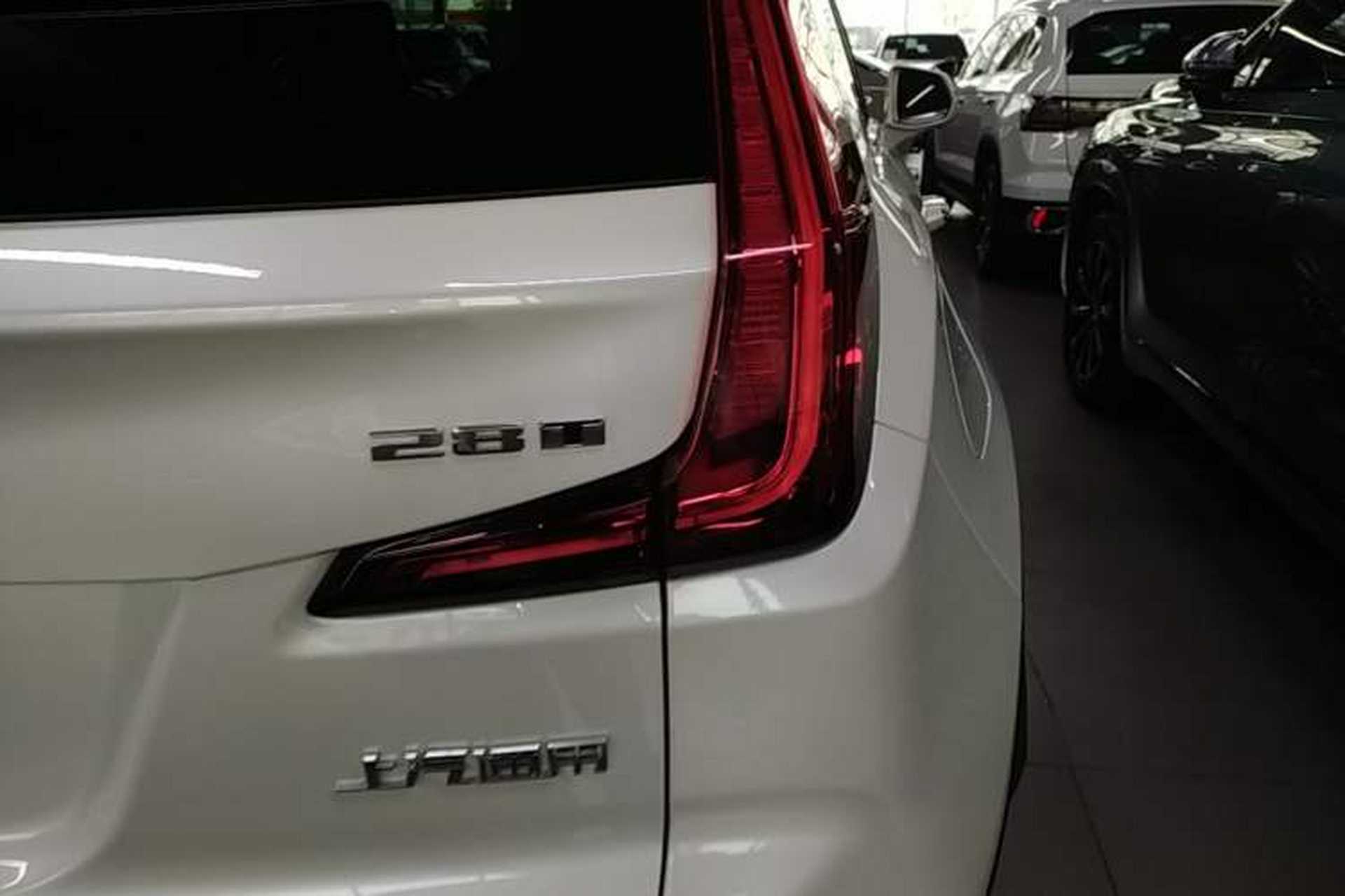 Used Cadillac XT4 2021 28T Two-Wheel Drive Tech Edition Right Rear Taillight