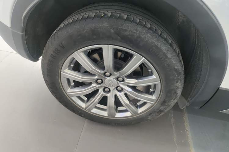 Used Cadillac XT4 2021 28T Two-Wheel Drive Luxury Version Right Rear Wheel Hub