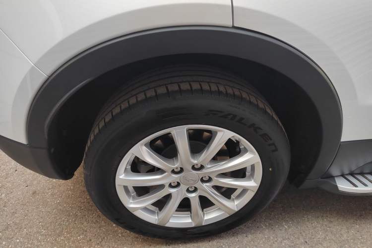 Used Cadillac XT4 2021 28T Two-Wheel Drive Tech Edition Right Rear Wheel Hub