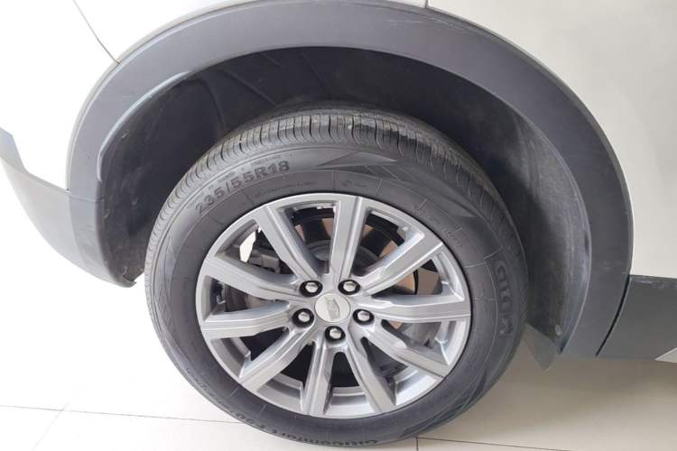 Used Cadillac XT4 2021 28T Two-Wheel Drive Luxury Version Right Rear Wheel Hub