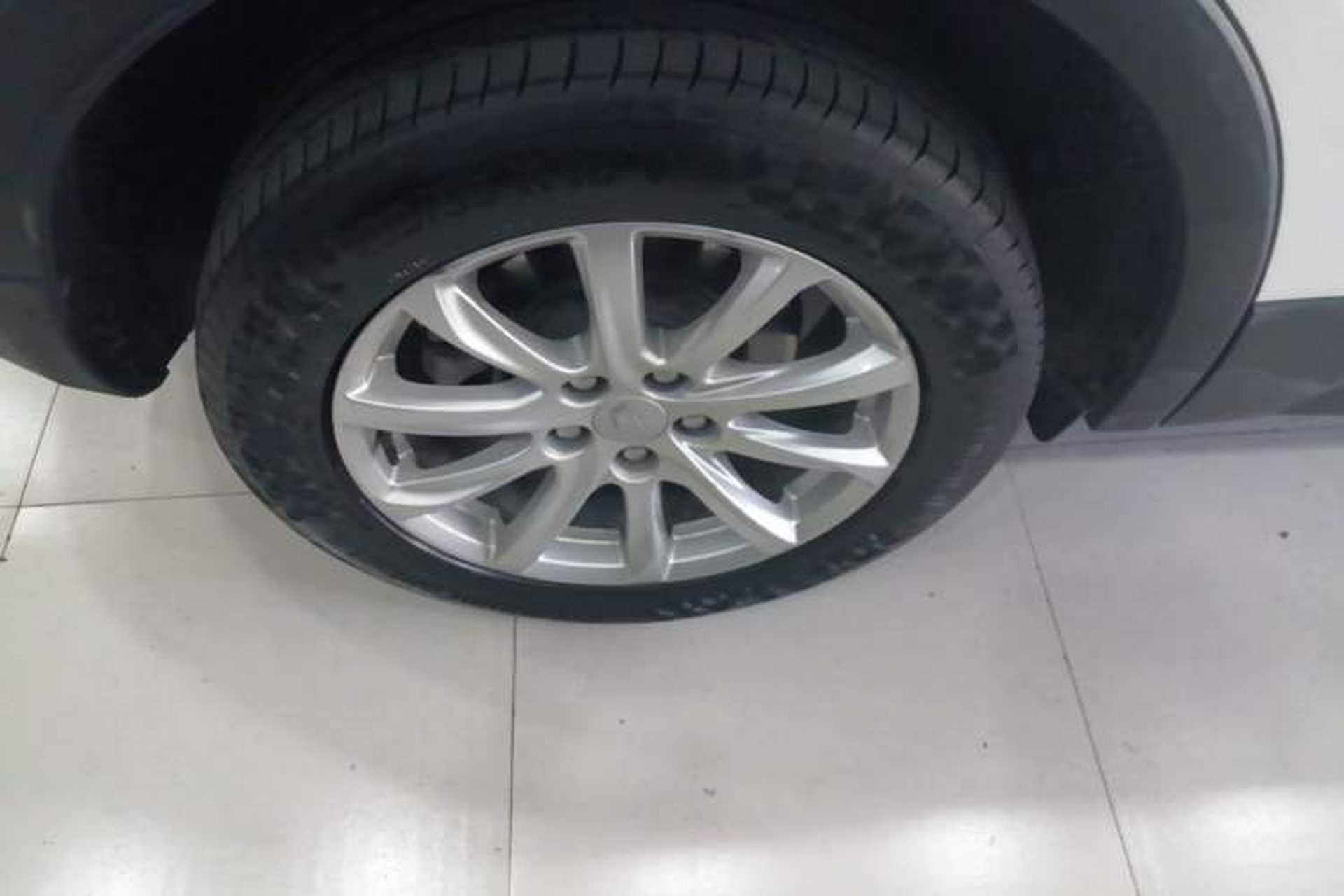 Used Cadillac XT4 2021 28T Two-Wheel Drive Tech Edition Right Rear Wheel Hub