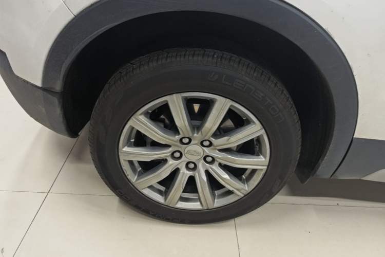 Used Cadillac XT4 2021 28T Two-Wheel Drive Luxury Version Right Rear Wheel Hub