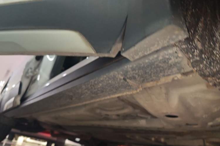Used Cadillac XT4 2021 28T Two-Wheel Drive Leading Version Right Side Sill